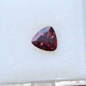 Red Garnet Loose Stone Trillion Cut